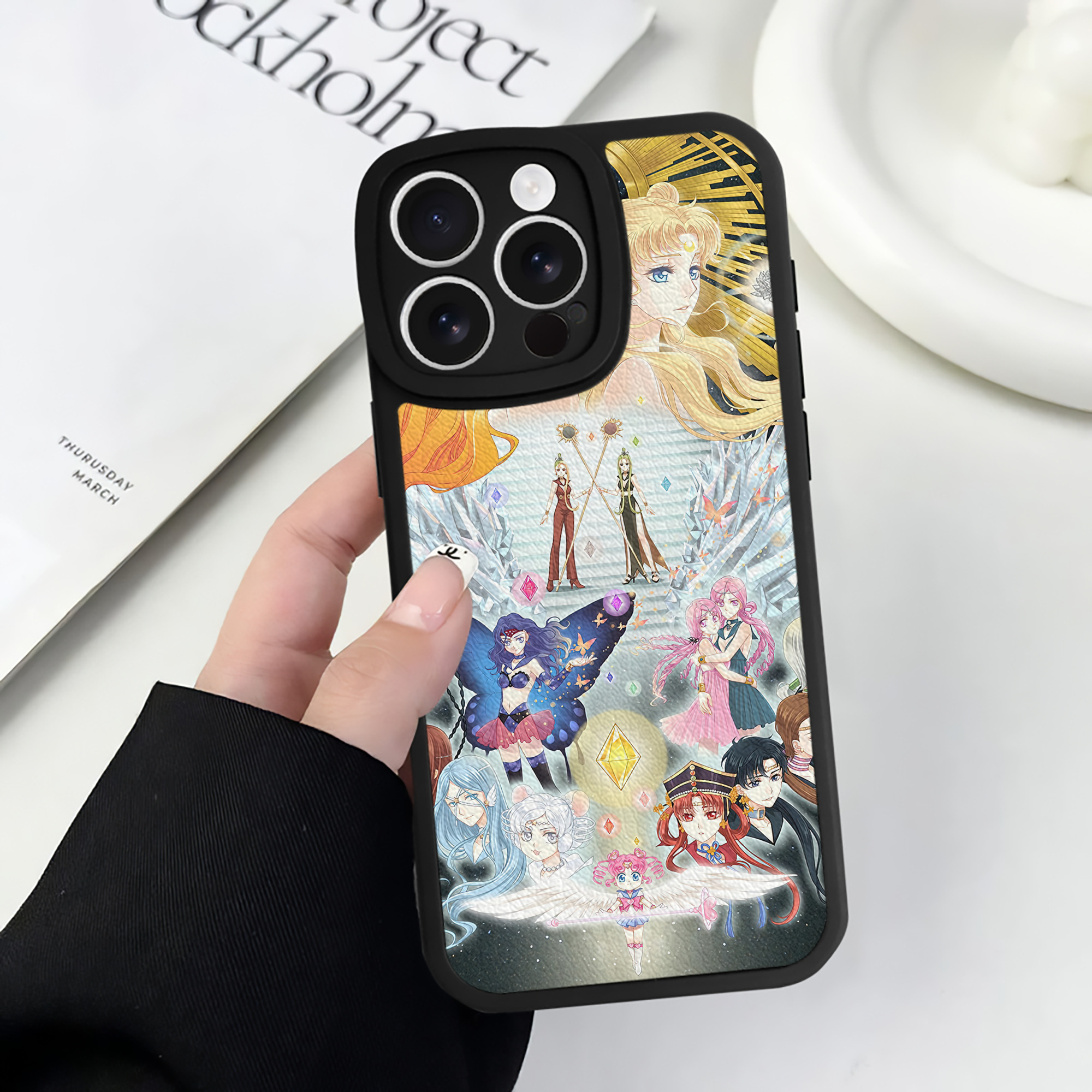 （画像用） 美少女戦士セーラームーン Sailor Moon 【iPhone 16シリーズ対応】シリコンスマホケース（レザー調） 材質：シリコン